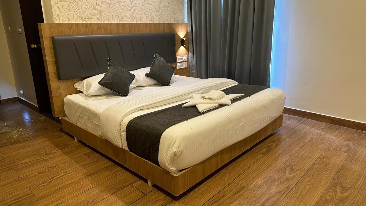 Kvp Golden Inn Tirupati Bagian luar foto