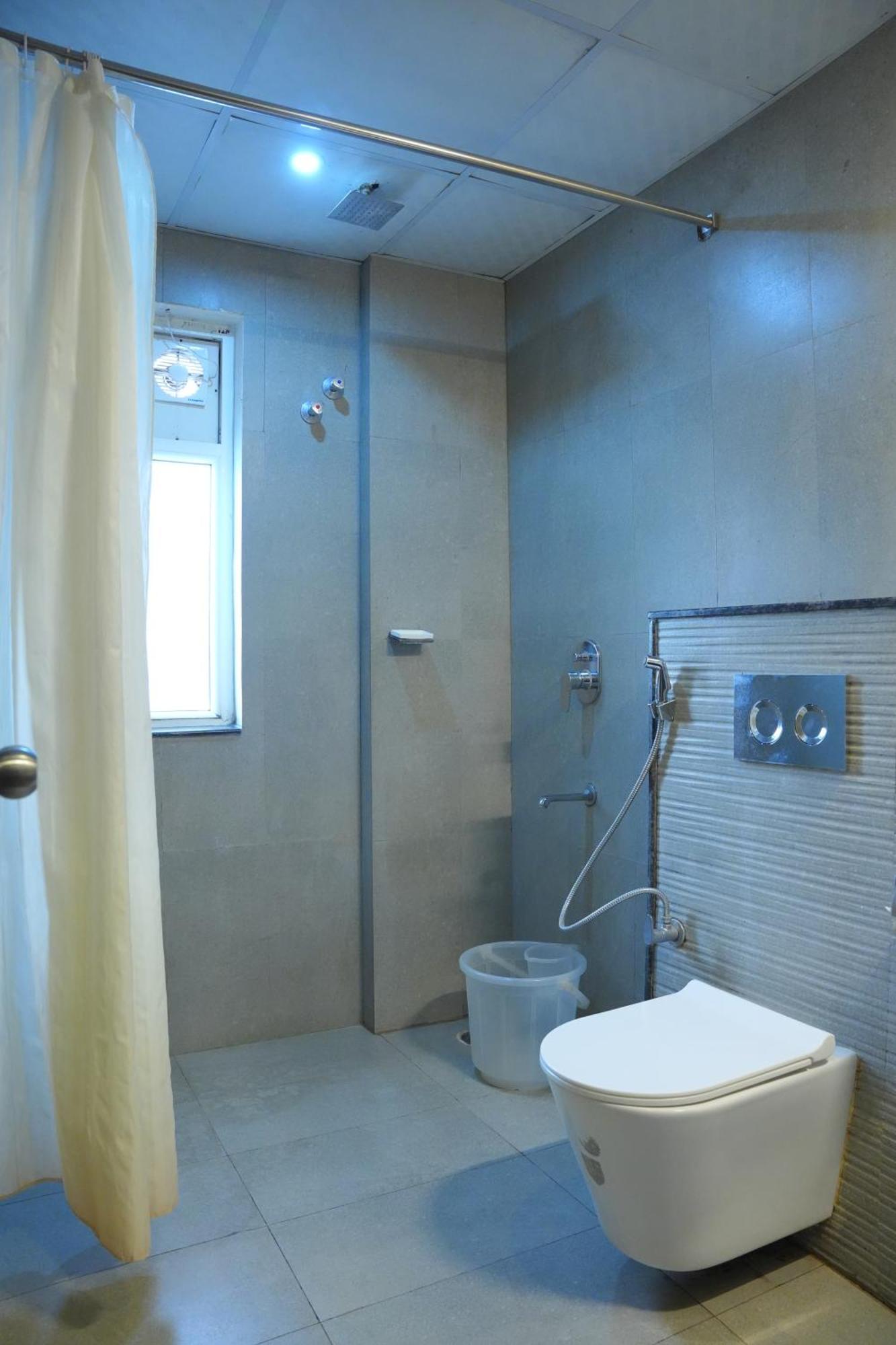 Kvp Golden Inn Tirupati Bagian luar foto