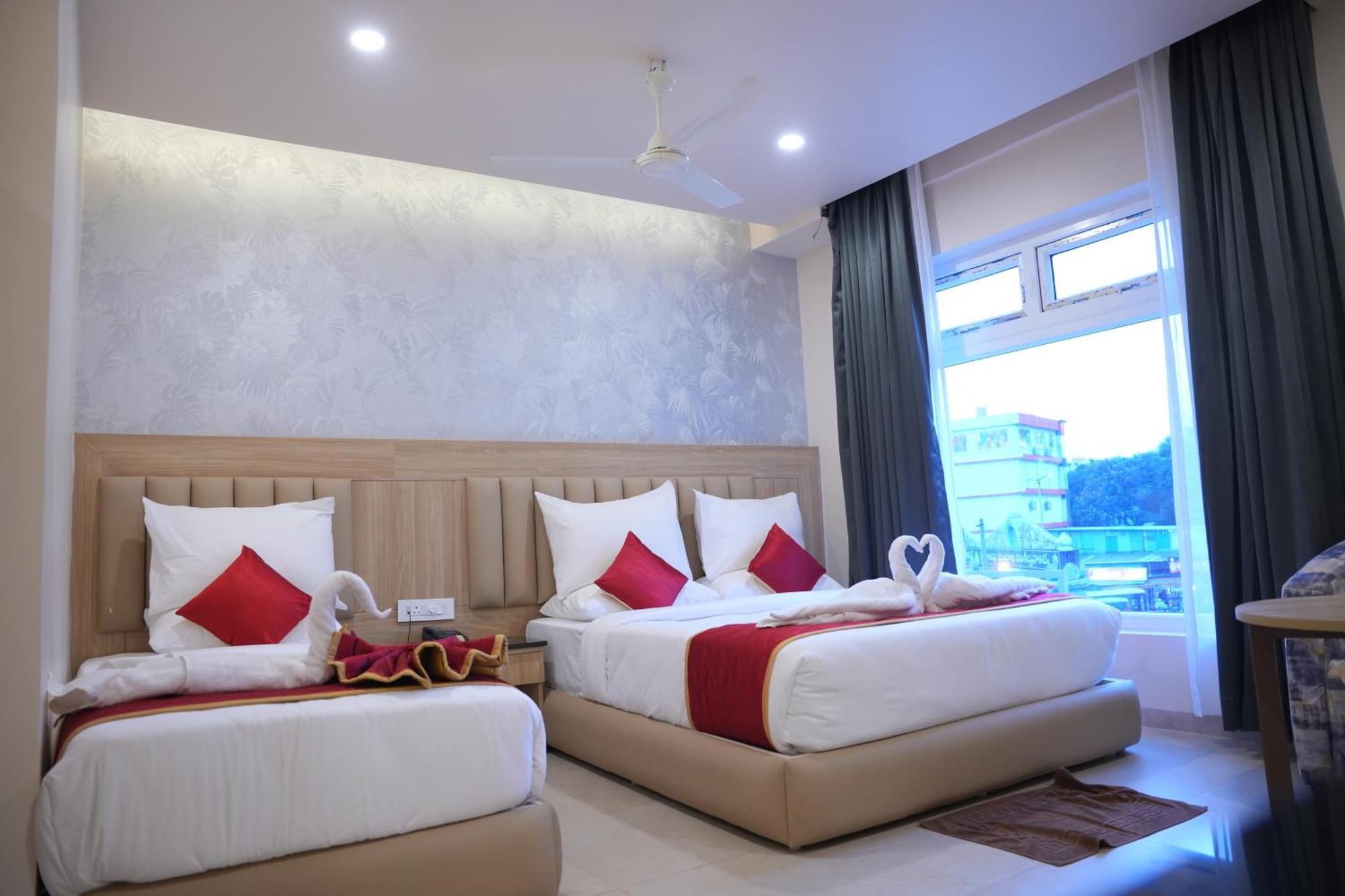 Kvp Golden Inn Tirupati Bagian luar foto