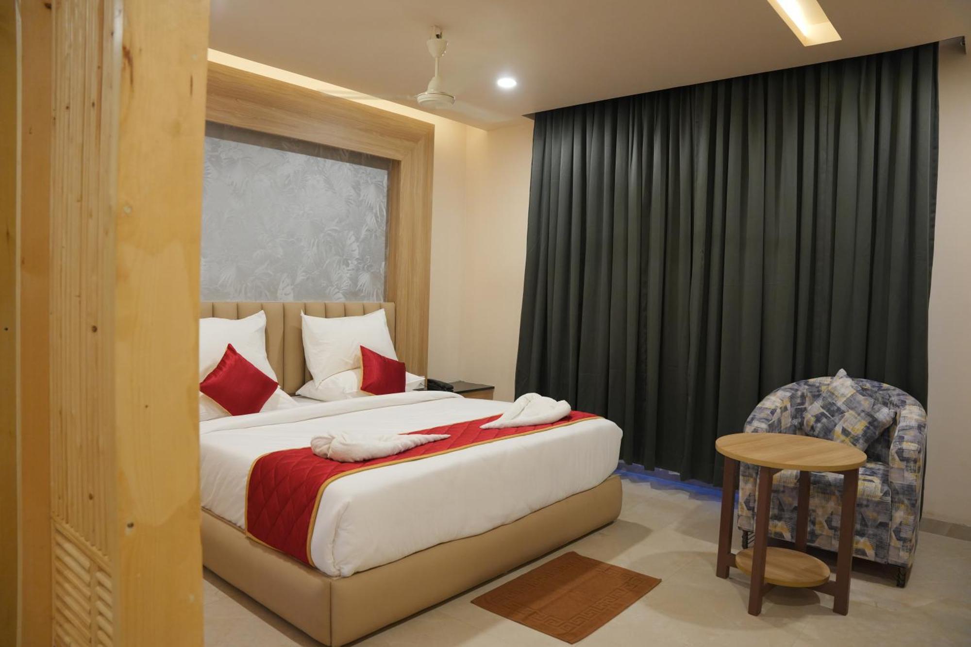 Kvp Golden Inn Tirupati Bagian luar foto