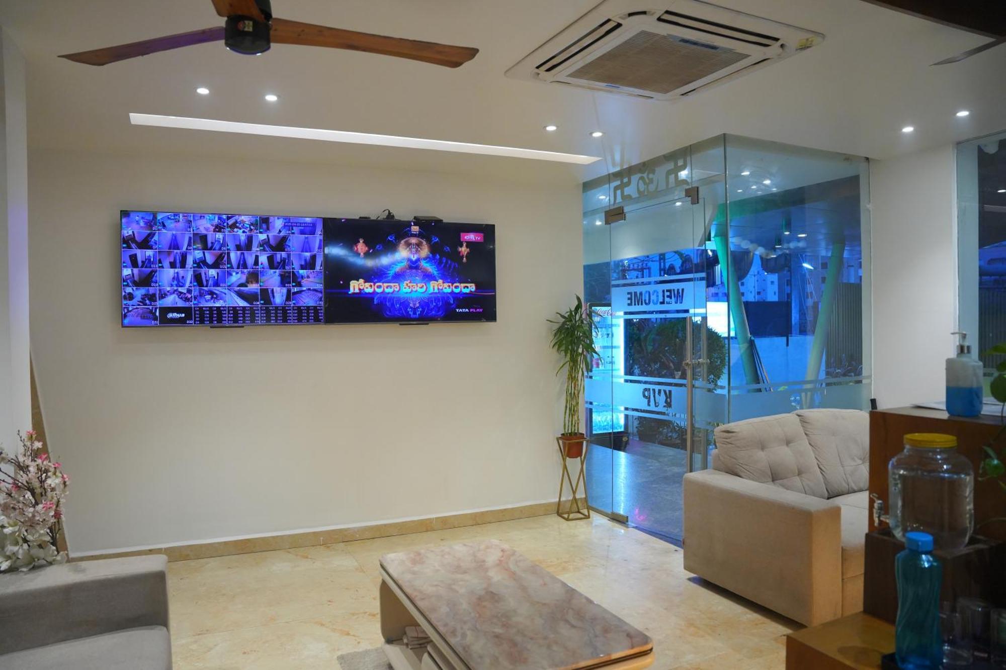 Kvp Golden Inn Tirupati Bagian luar foto